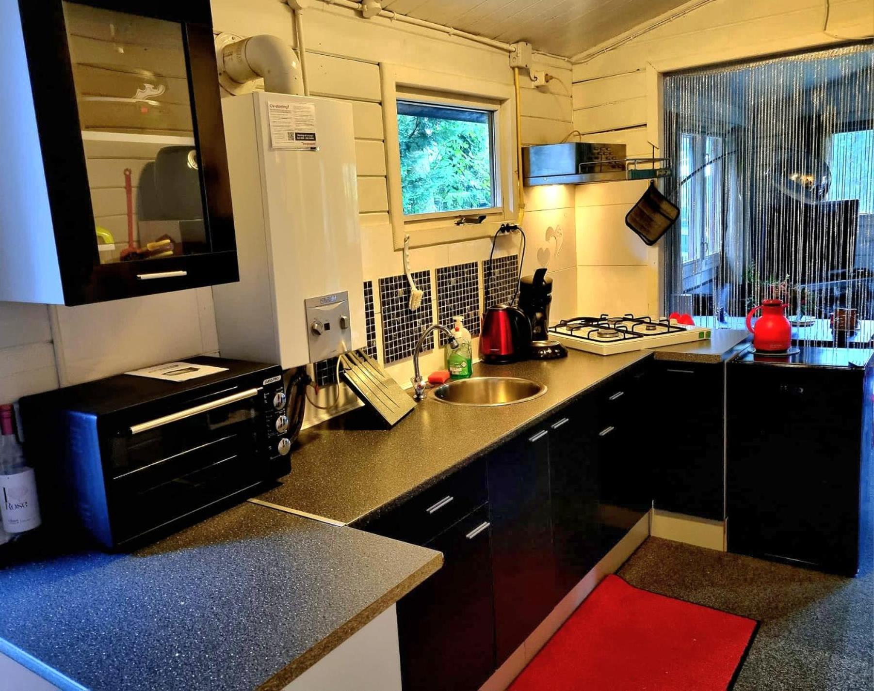 Chalet Op Een Rustig Park In De Natuur Putten Zewnętrze zdjęcie